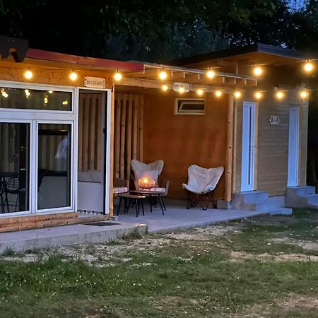 The Frog Glamping Hotel Horezu Ngoại thất bức ảnh