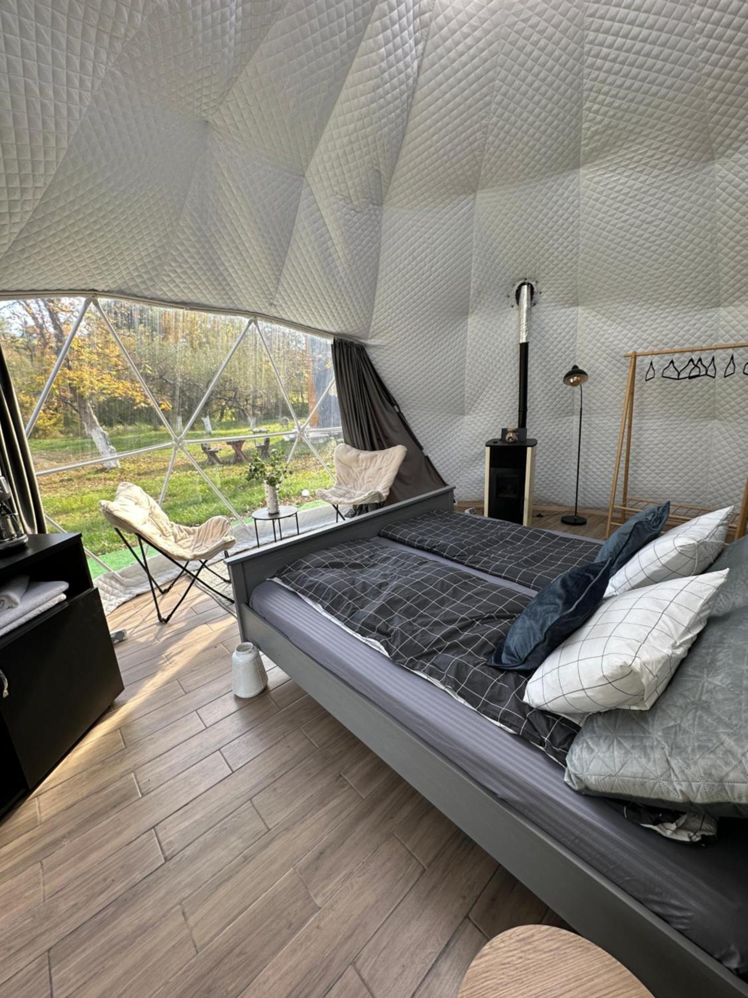 The Frog Glamping Hotel Horezu Ngoại thất bức ảnh