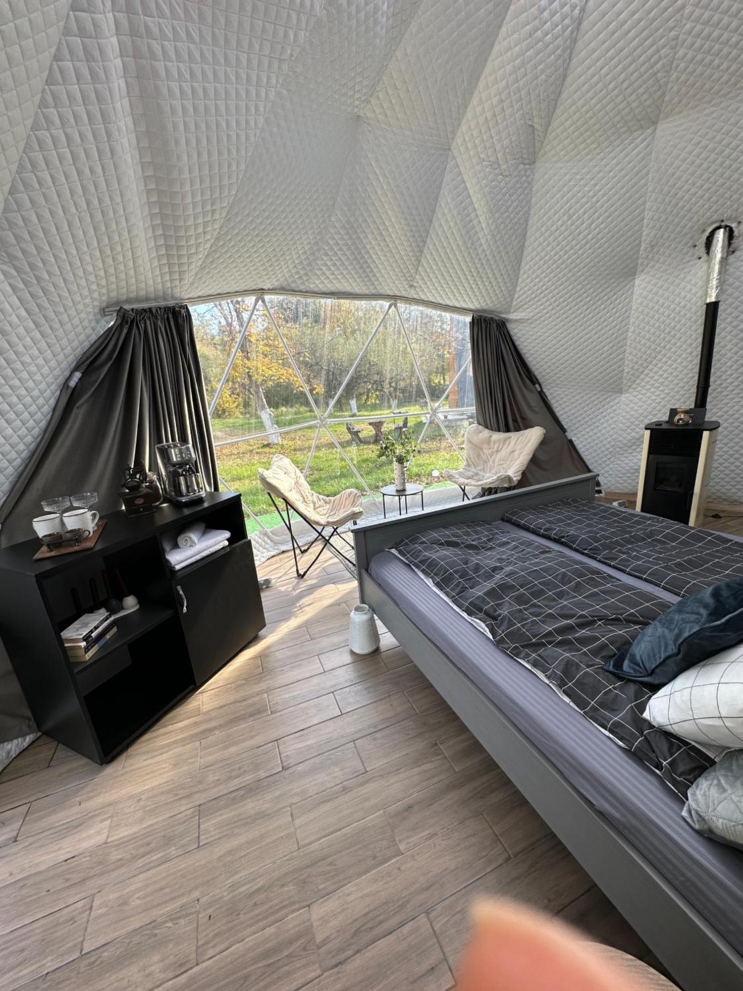 The Frog Glamping Hotel Horezu Ngoại thất bức ảnh