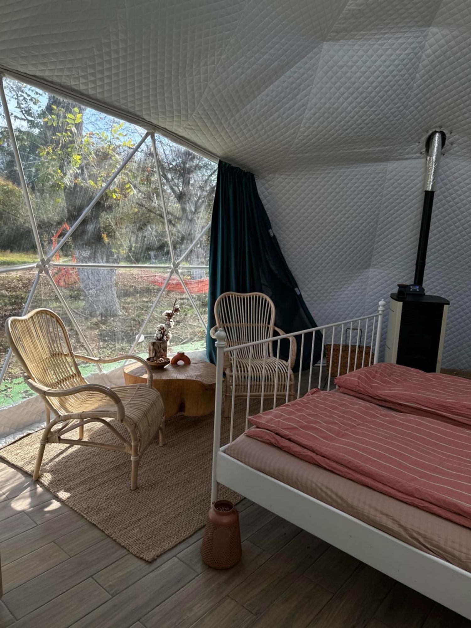 The Frog Glamping Hotel Horezu Ngoại thất bức ảnh