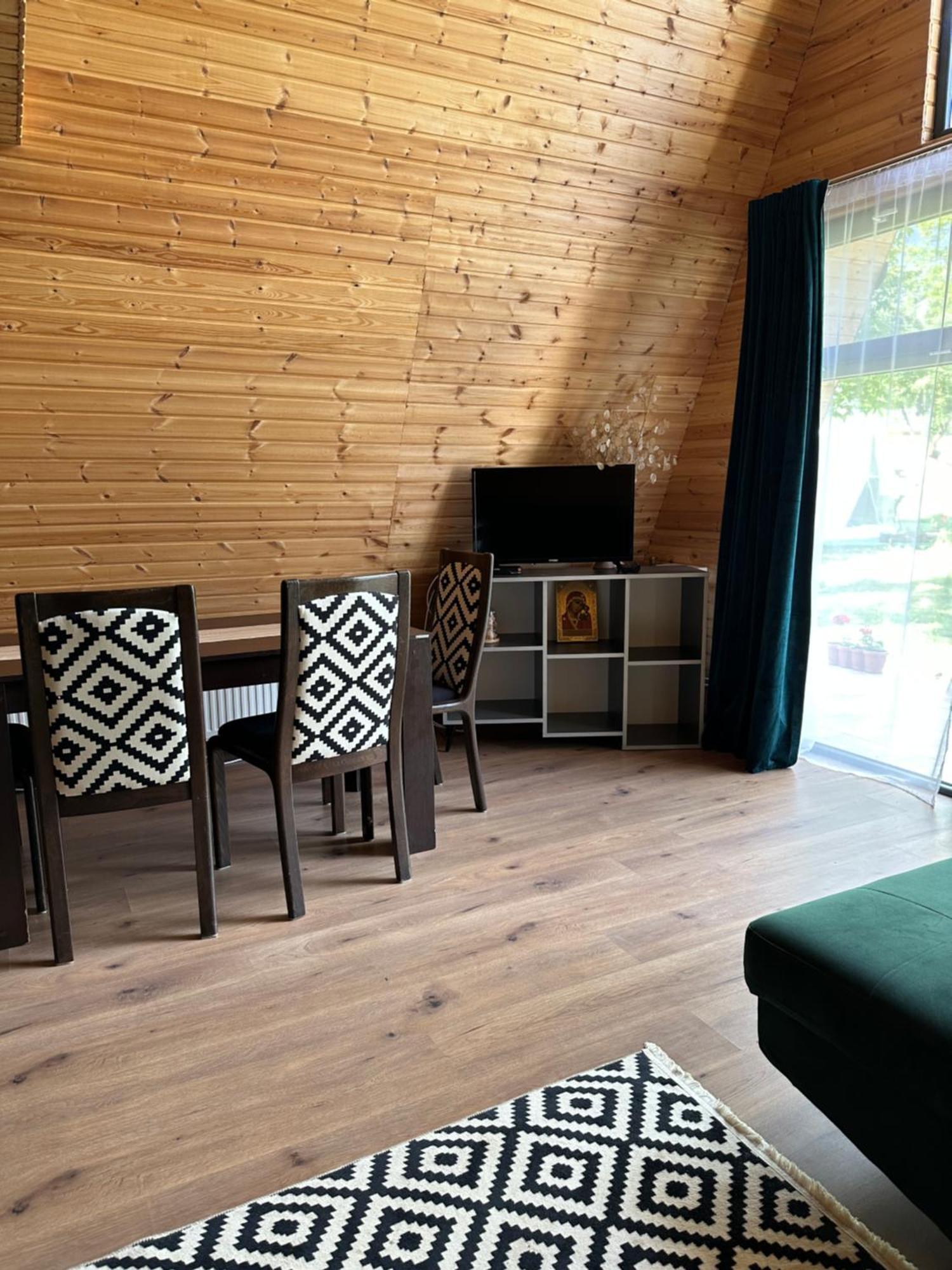 The Frog Glamping Hotel Horezu Ngoại thất bức ảnh