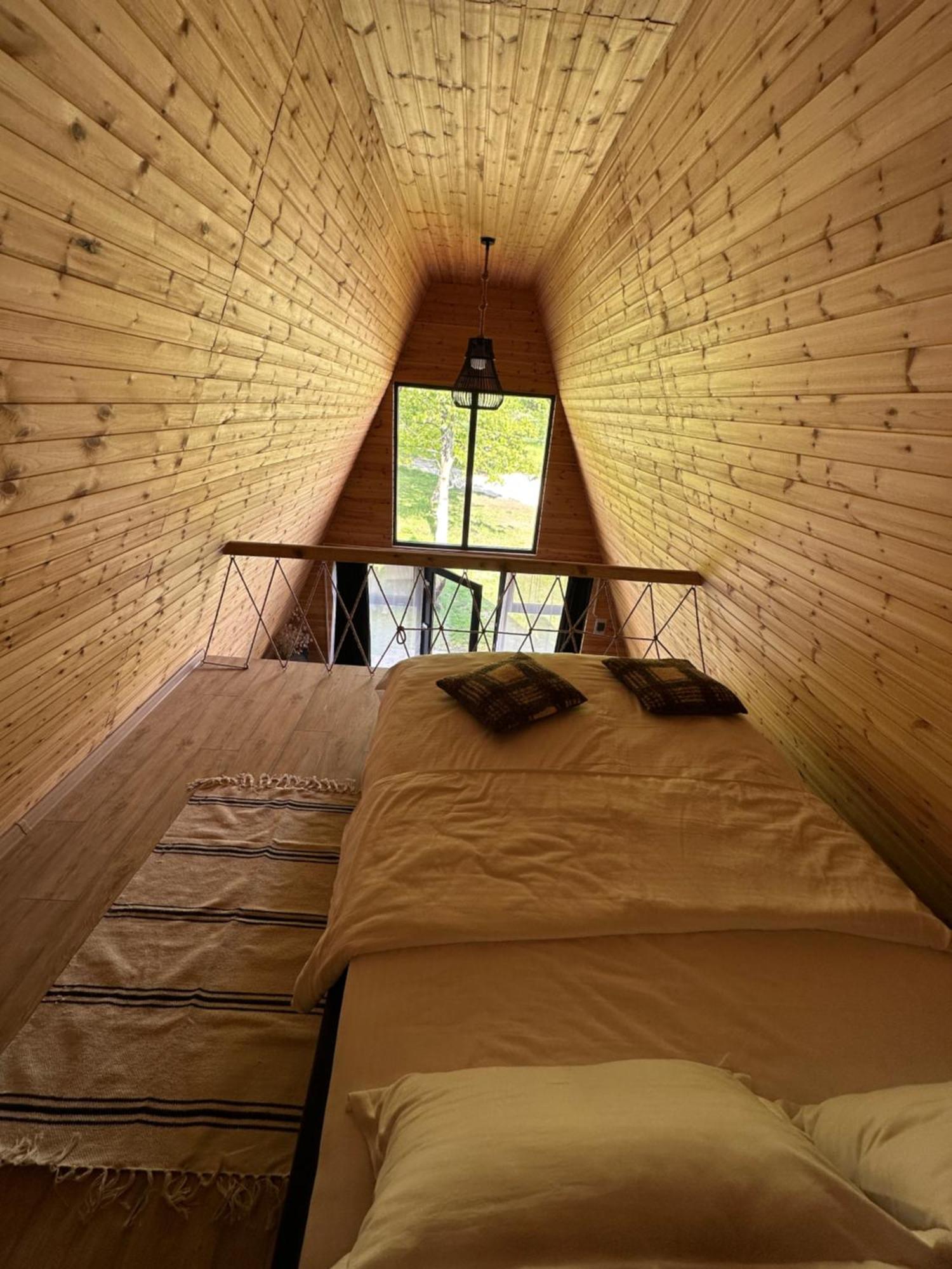 The Frog Glamping Hotel Horezu Ngoại thất bức ảnh