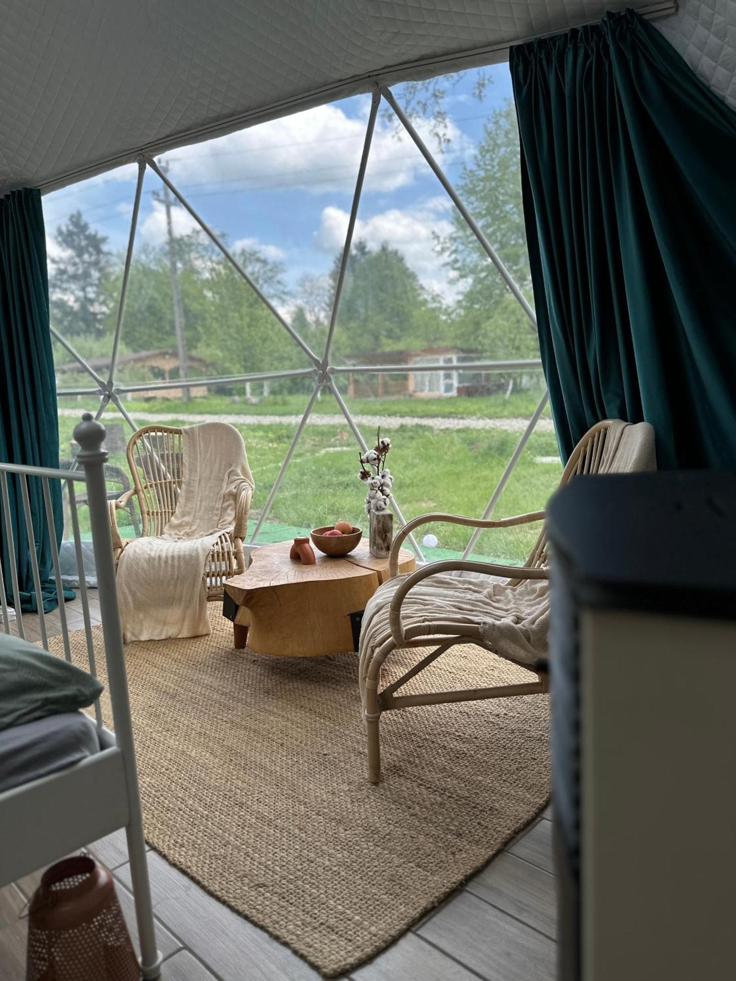 The Frog Glamping Hotel Horezu Ngoại thất bức ảnh
