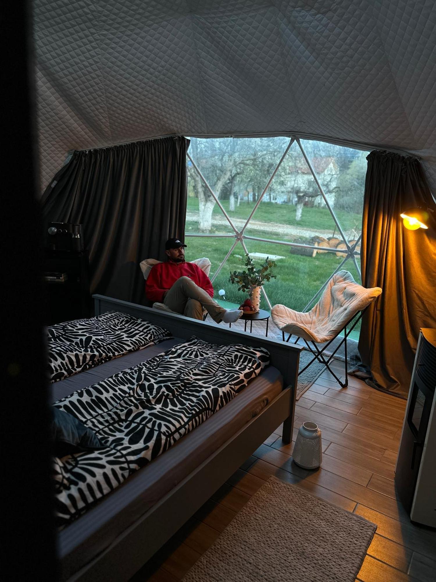 The Frog Glamping Hotel Horezu Ngoại thất bức ảnh