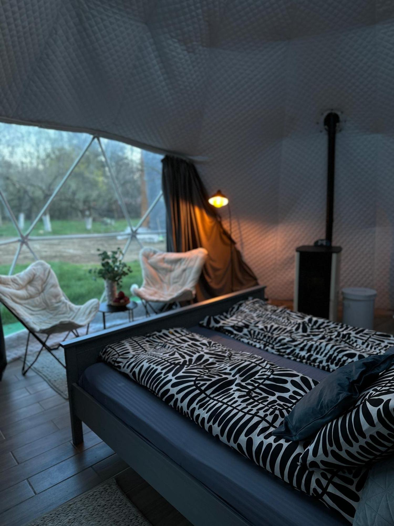 The Frog Glamping Hotel Horezu Ngoại thất bức ảnh